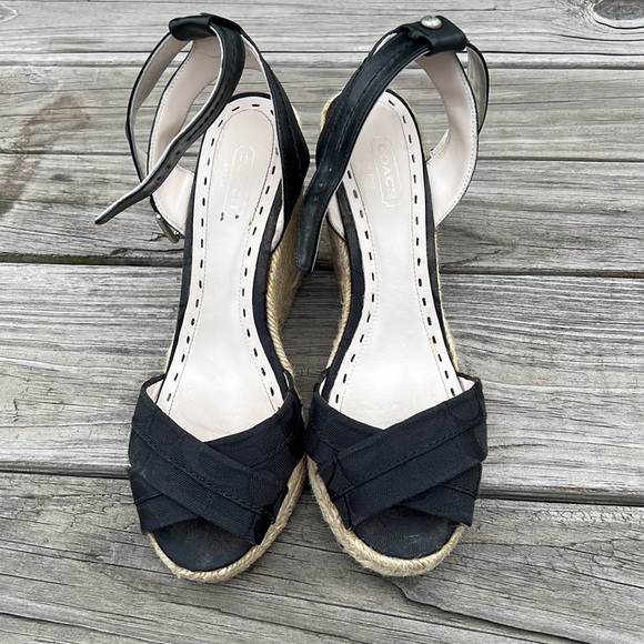 Coach - Picture 8 of 11